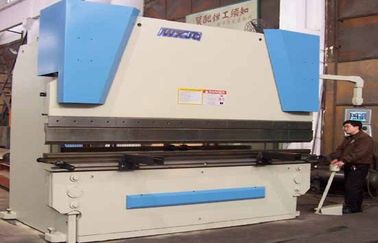 macchinario del freno della pressa idraulica di CNC della scanalatura di 6mm V per i piatti d'acciaio di piegamento 160T/3200mm