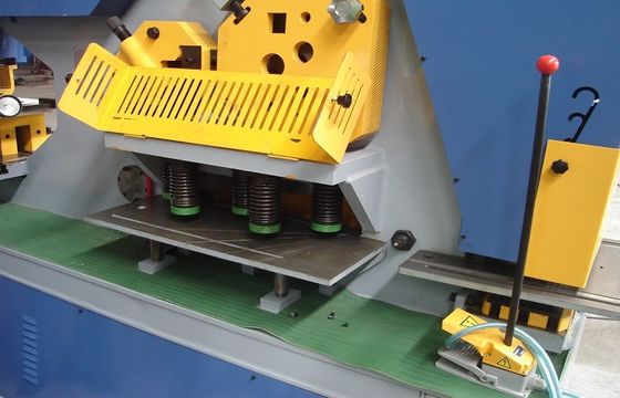 Macchina idraulica dell'operaio siderurgico del taglio & della perforazione, taglio a macchina leggero 25mm di palo massimi