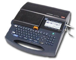 Cavi termorestringibili che segnano macchina LM-390A con la memoria esterna di USB